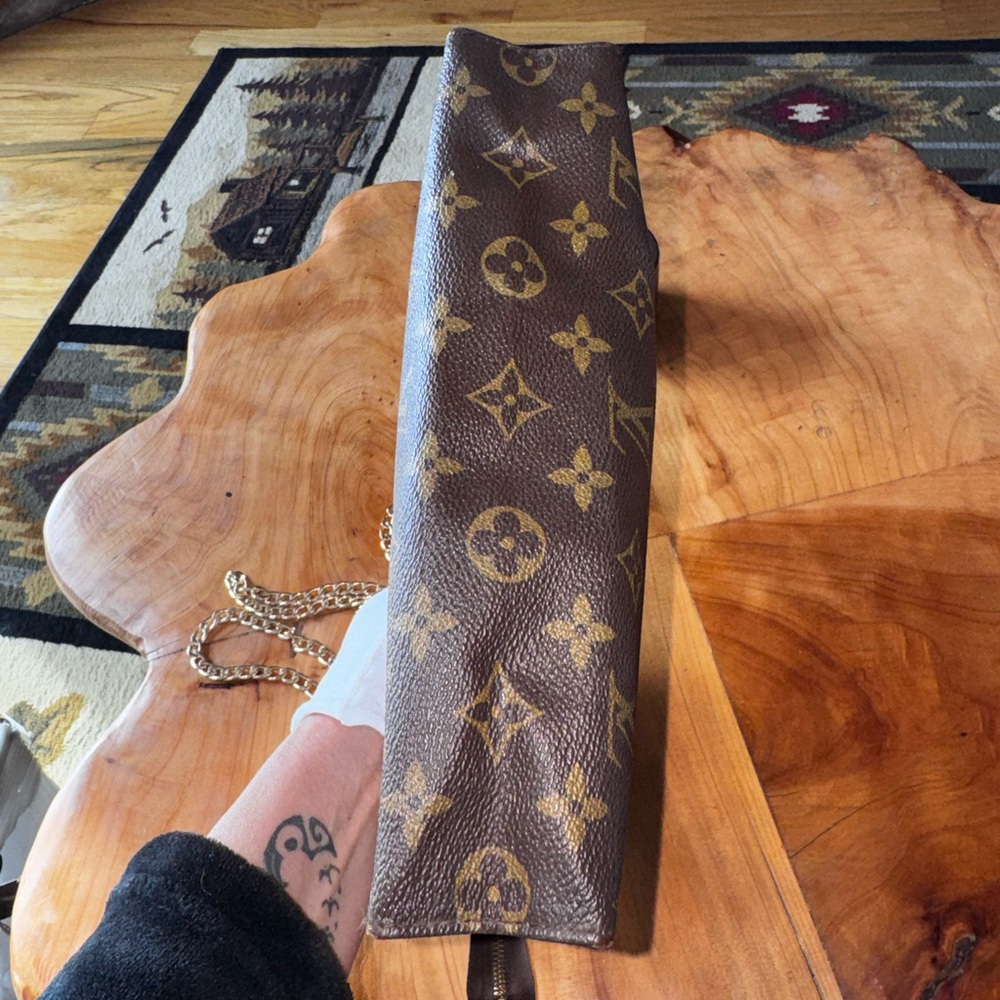 Louis Vuitton
Monogram Poche Toilette vintage unbranded chain - Picture 6 of 14